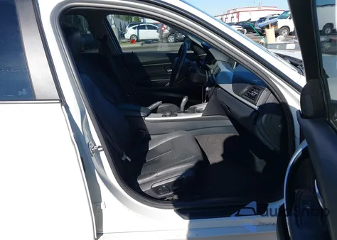 2013 BMW 328I z USA, uszkodzony, nr VIN WBA3C1C52DF437788